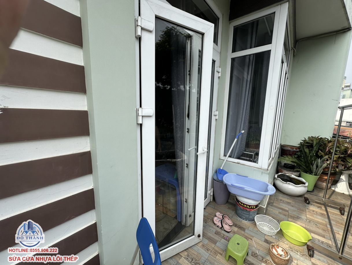 sửa cửa nhựa lõi thép quận 1