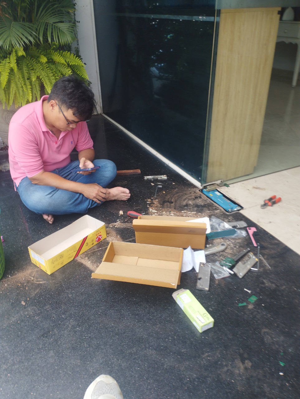 sửa cửa kính quận 9